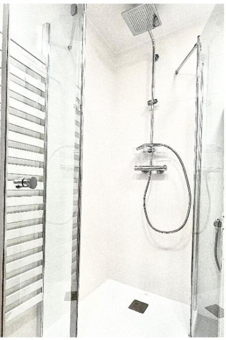 Stylish 2 Bedrooms In Center Luxemburg